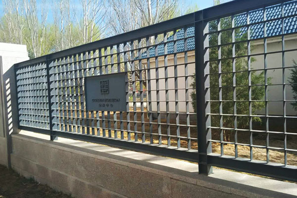 呼和浩特市地标建筑金泰中心所有铁艺工程